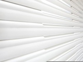 LEFA Holzrollladen mit eingefrästen Lichtschlitzen